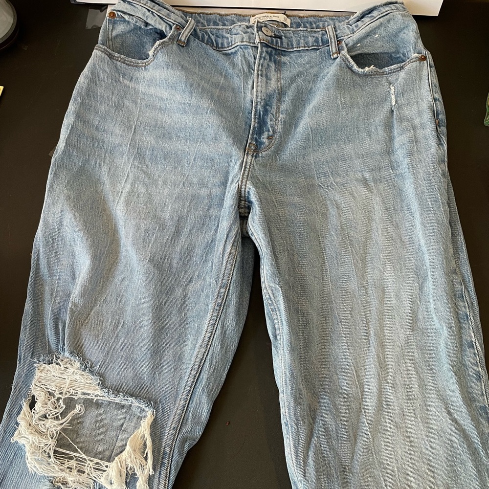 Abercrombie & Fitch Woman Curve Love The 90s Straight ultra high rise 33